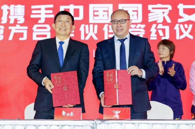 博维接着说：“欧战的每一场比赛都很困难，尤其是在客场。